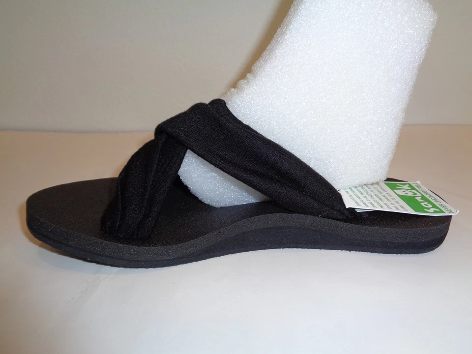Sanuk Size 6 YOGA X-HALE Black Cross Strap Slip On Sandals New Womens Shoes - Image 4 of 4