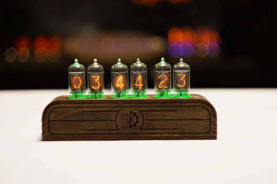 Nixie tube clock z573m RGB table desk retro old vintage clock for bedroom - Image 2 of 4