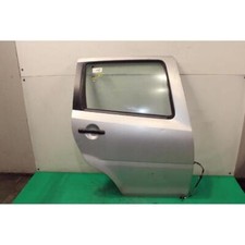 Porte arrière et accessoires Daihatsu YRV