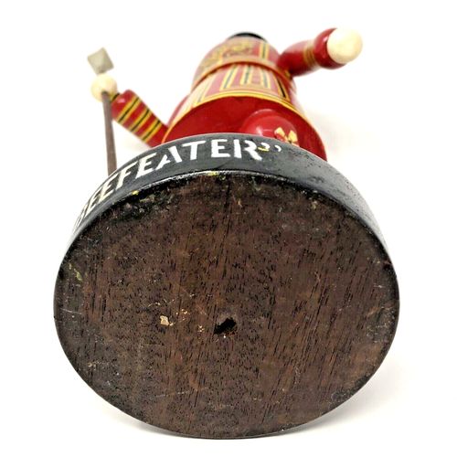 London Dry Gin Beefeater Figure Bar Advertising VTG UK Wood Handpainted 12" tall - Picture 10 of 15