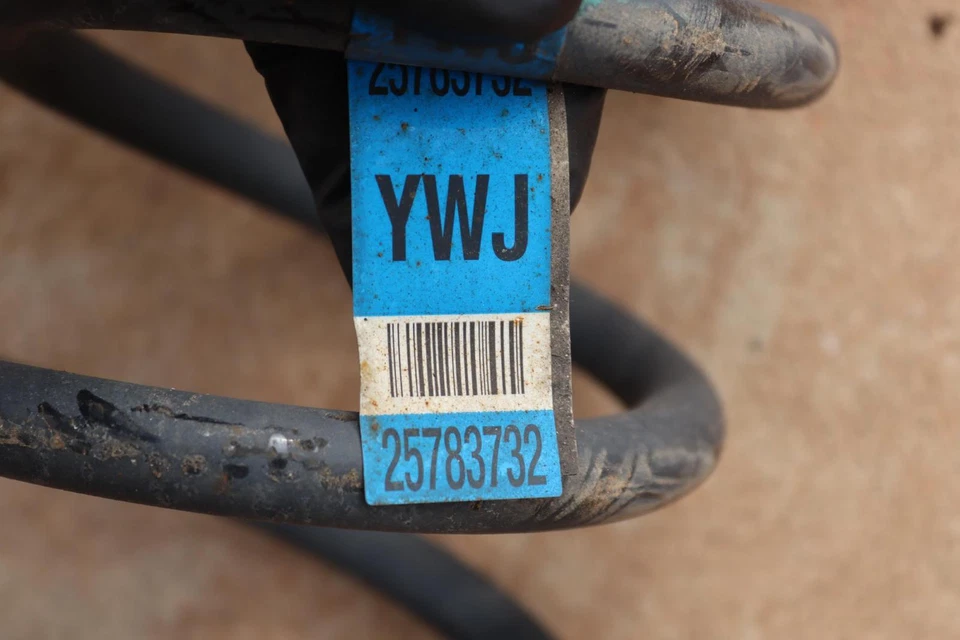 GMC YUKON XL 1500 2007-2014 4XX SUSPENSIÓN TRASERA IZQUIERDA MUELLE HELICOIDAL OEM Foto 4 de 4