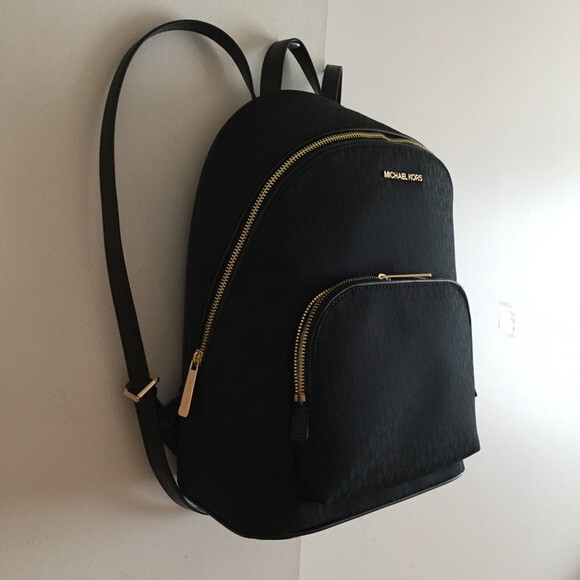 【国内即発】マイケルコース MD ZIP PKT BACKPACK BLACK 国内即発】マイケルコース MD ZIP PKT BACKPACK BLACK