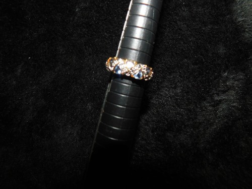 ELEGANTE ANELLO VESTITO TONO ORO TAGLIA Q TONO AMETISTA PALLIDO E PIETRE SCINTILLANTI - Foto 4 di 7