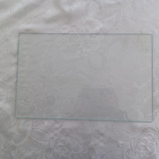 Używana półka szklana zamrażarki AEG, 402 mm x 255 mm x 5 mm w doskonałym stanie.