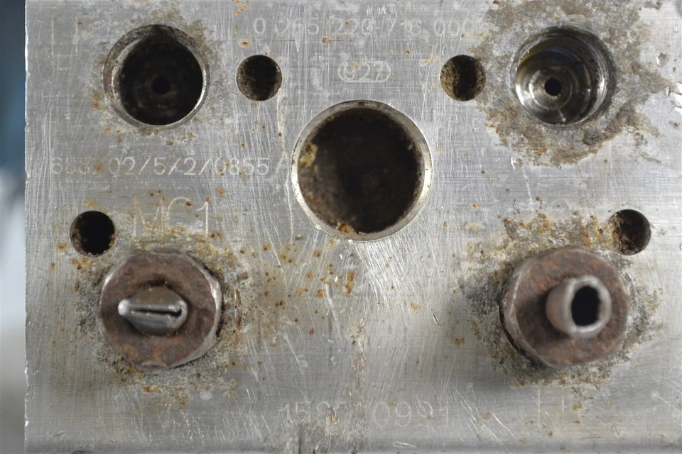 Camaro Firebird 15820991 1999-2002 ABS control de bomba de freno antibloqueo OEM 15L3 394 Foto 4 de 4