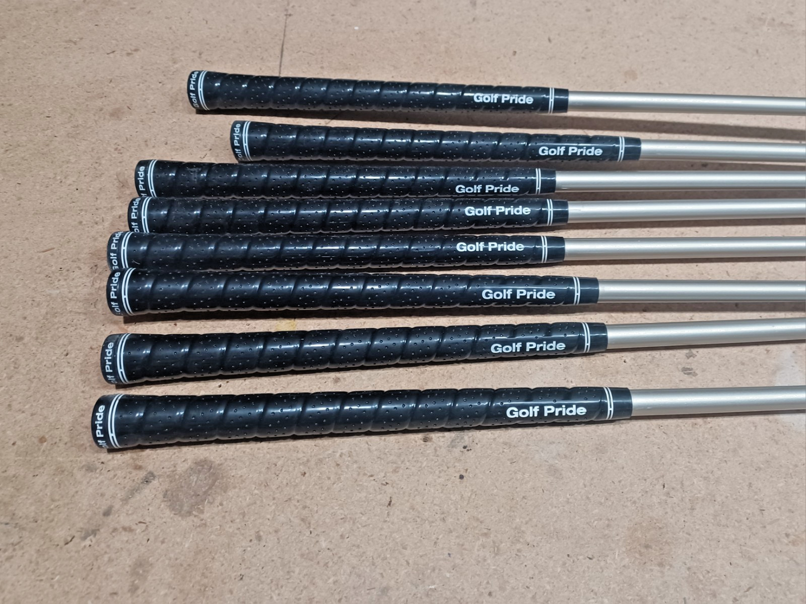 Callaway Bertha X-14 Steelhead LADIES Iron Set Gems Graphite 4-SW (8) Golf Clubs