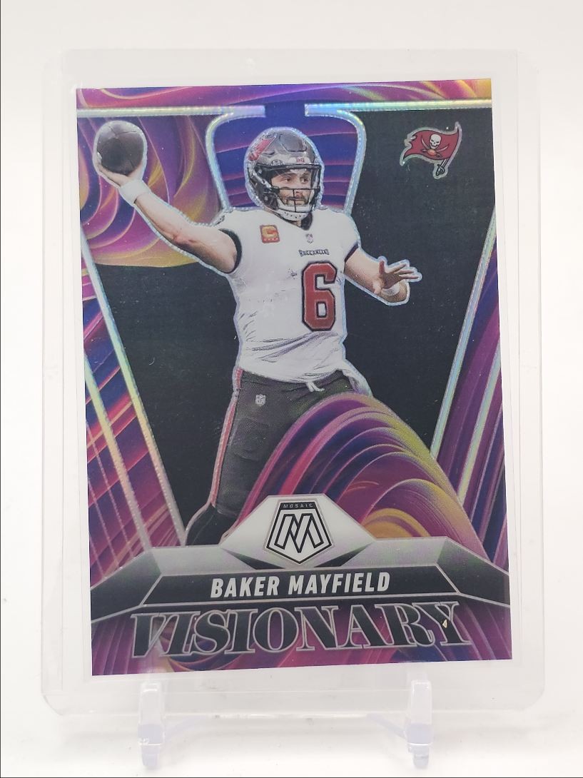 BAKER MAYFIELD 2025 MOSAIC VISIONARY SILVER PRIZM BUCCANEERS Q3824