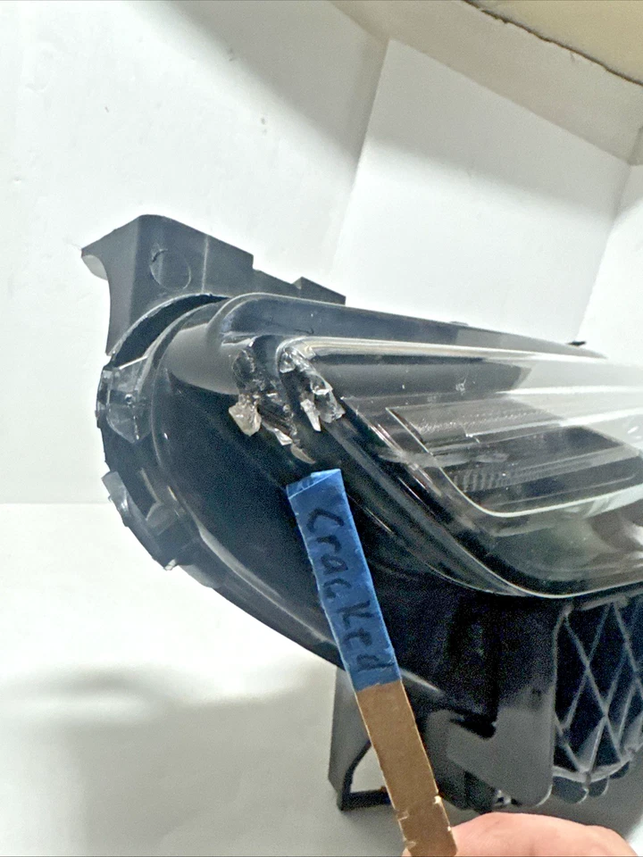 Faro HID para conductores LH Alfa Romeo Stelvio 2017-2020 OEM #50563963 LENTE AGRIETADA Foto 3 de 4