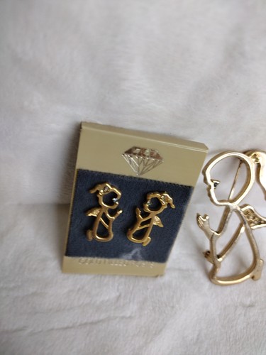 Praying Angel Brooch Earring Set Vintage NOS Christmas Church Gift Gold Tone - Picture 10 of 11