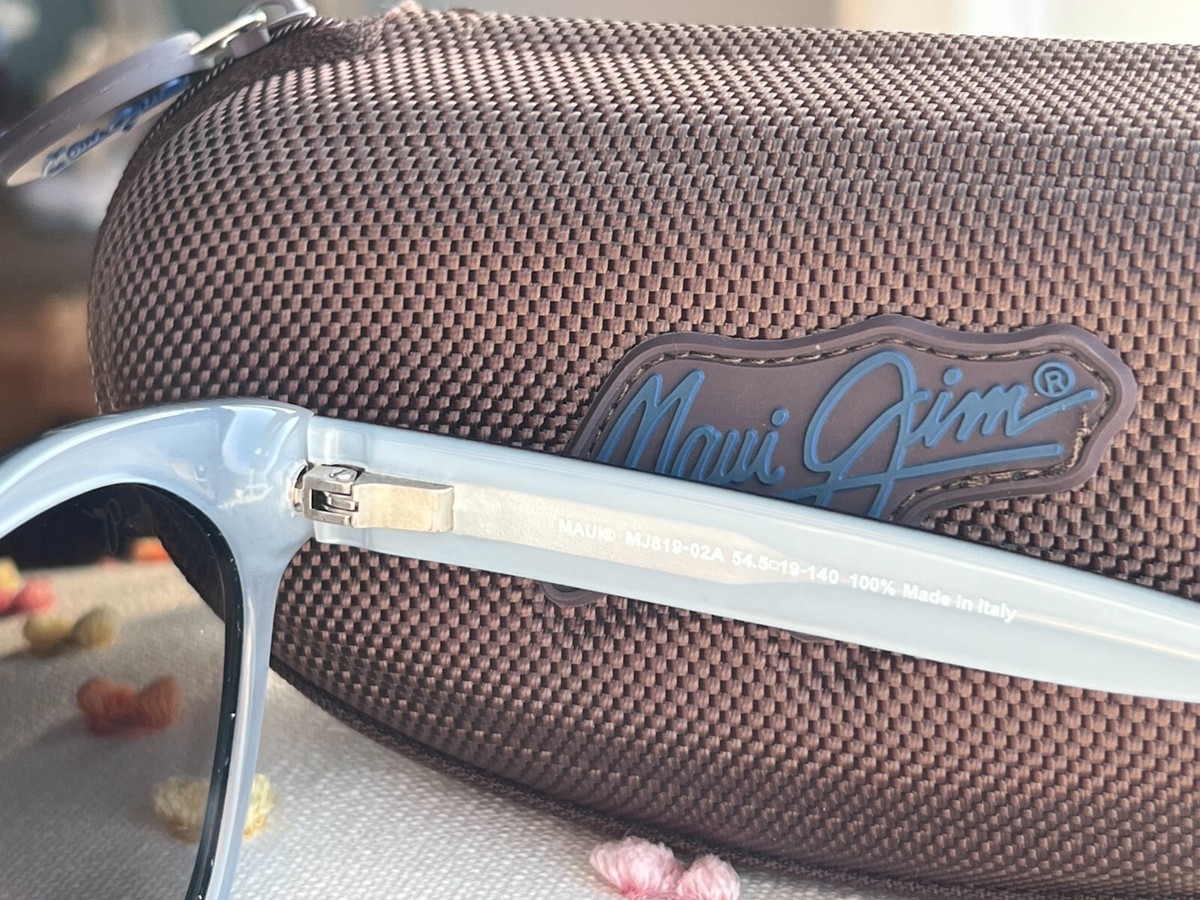 Maui Jim KILA MJ 819-02A Black with Pearl interior / Neutral Grey POLARI… Maui Jim Kila 819 Sunglasses: Models: RS819-13C, HS819-12E  main image 2