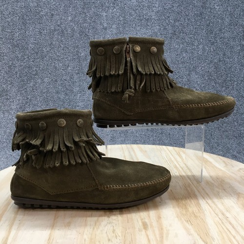 Minnetonka Boots Womens 9 Moccasins 