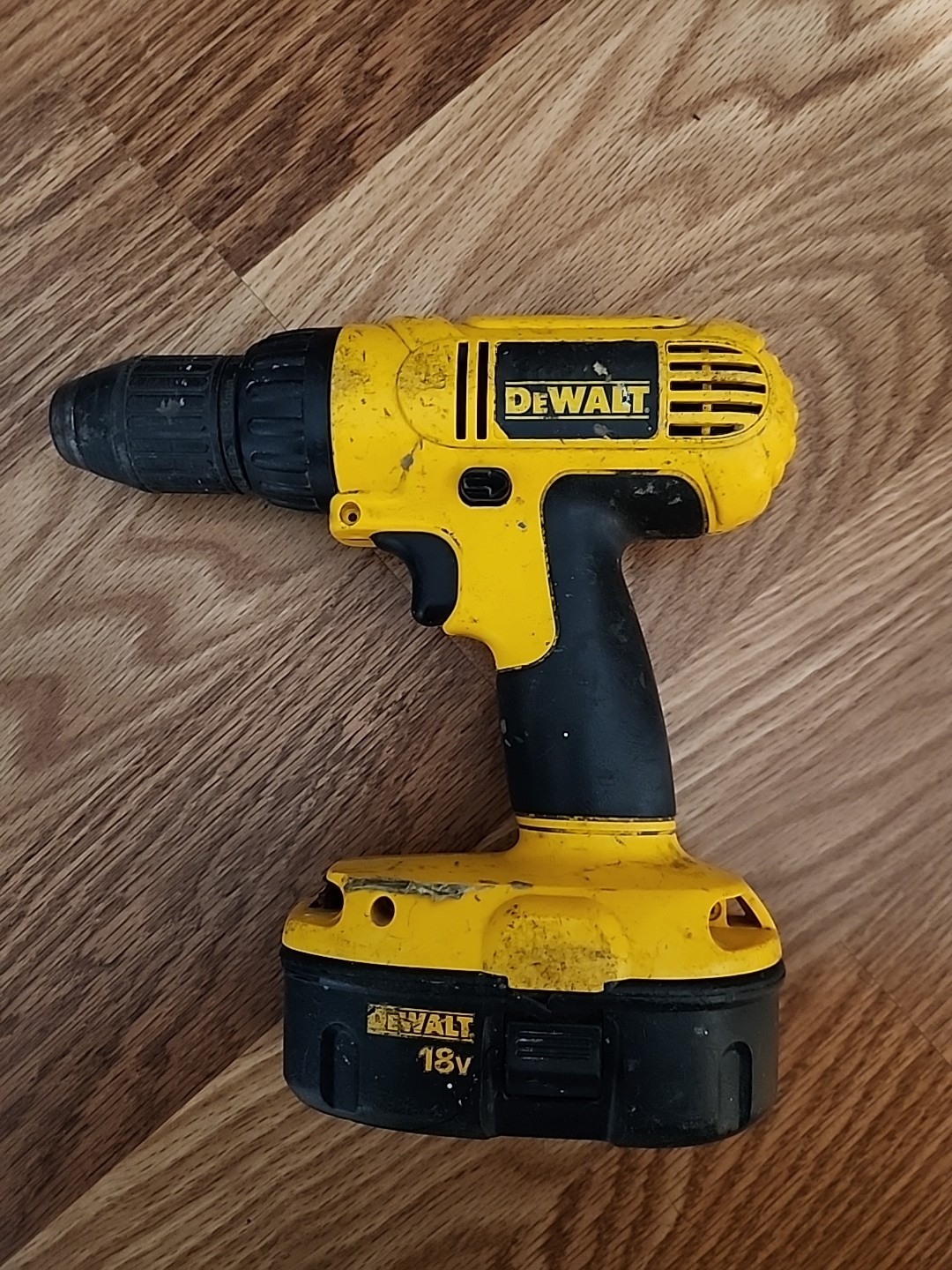 DEWALT DC970 18v Cordless Drill Driver 1/2