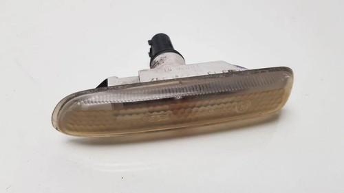 BMW 3 Touring E46 Kotflügelblinker vorne rechts 2228592 63132228592 34589060