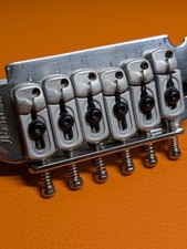 Ibanez SAT30 Tremolo Bridge / Vintage Tremolo Bridge cromo - SA160 / SA Series