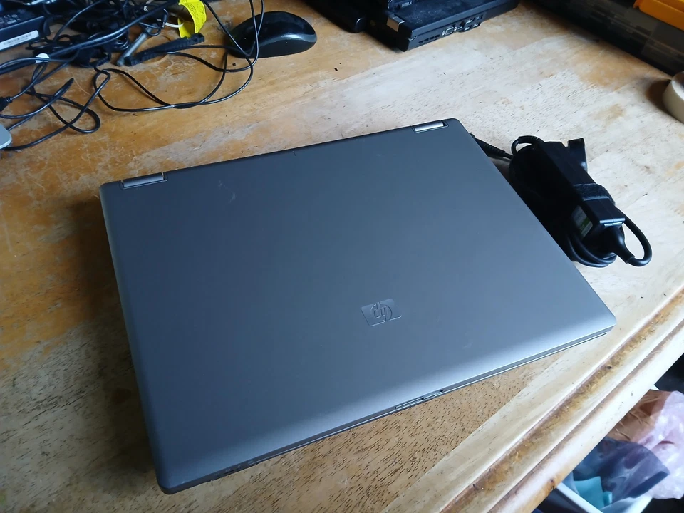 VERY FAST Windows XP HP Laptop--RS232 / Serial Port + 500GB HD + 4GB RAM (HP9) - Image 4 of 4