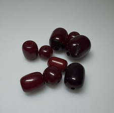 37 Grams Antique Faturan Cherry Amber Bakelite Beads(No Veins).