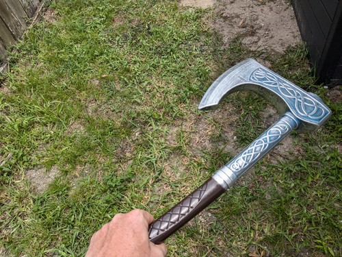 Polyurethane foam assassin's Creed Valhalla Axe - Picture 4 of 5
