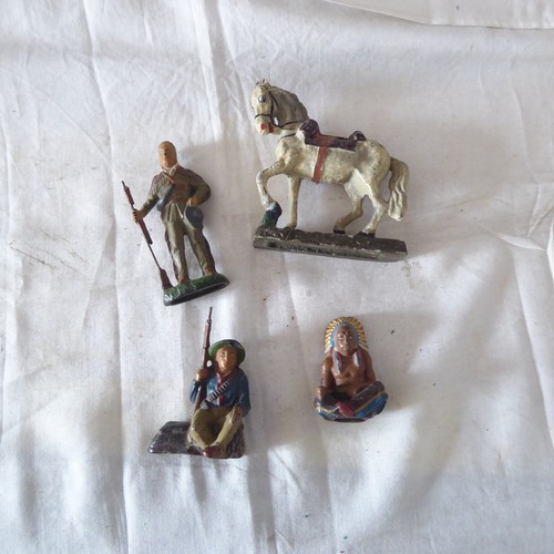 Vintage GDR Indian & Cowbox Figures (EE21)