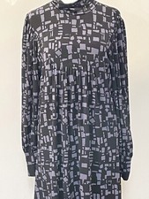 Nine West Round Coquette Under the Chest, Fit And Flare Dress,size 10.