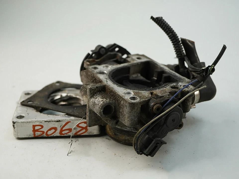 1997 - 1998 Chevrolet Cavalier Engine Air Control Body Throttle Valve Assembly - Image 3 of 4