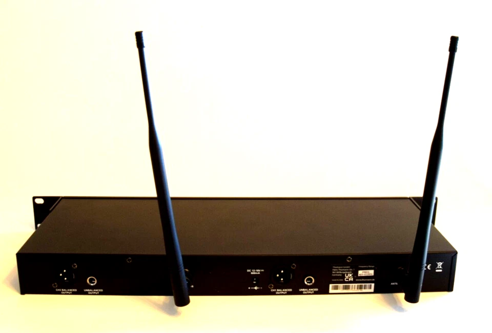 the t.bone free solo Twin PT 823 MHz Funkmikrofon Headset Top - Zustand - Bild 2 von 4