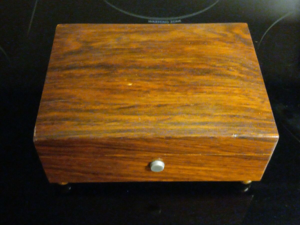 Reuge Music Box Switzerland Sainte Croix 2/41 Brahms Waltz Reuge Music Box Switzerland Sainte Croix 2/41 Brahms Waltz