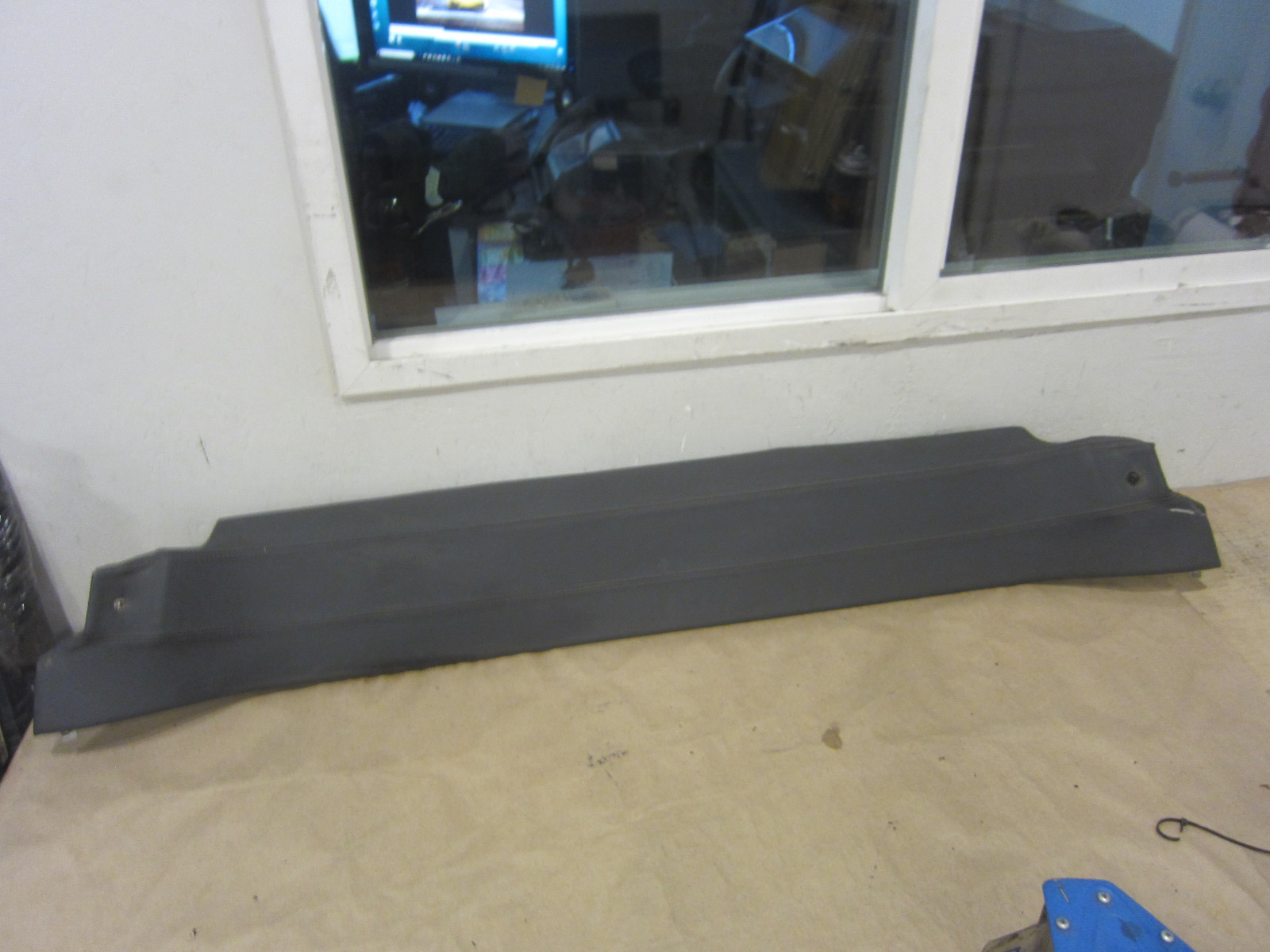 Ferrari 360 Modena - Rear Upper Window Trim (Grey) - P/N  65870200
