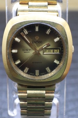 Vintage Zodiac SST 36000 Automatic Day Date Swiss Watch 1970s Gold 