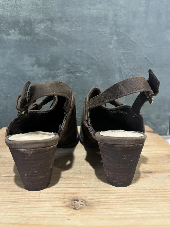 Bella-Vita Shoes Womens Size 8.5 Wide Brown Slingback Mule Faux Suede 51-2040 - Image 3 of 4