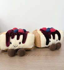 Jellycat Amuseables Crember Cheesecake New York - NEW Plush w/ Tags & Bag
