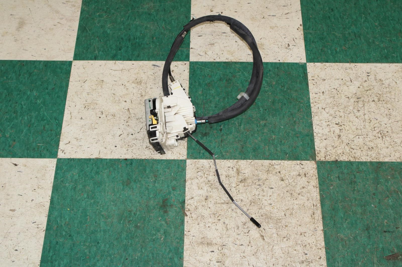 Maserati Ghibli 2014-2020 Front Left Door latch