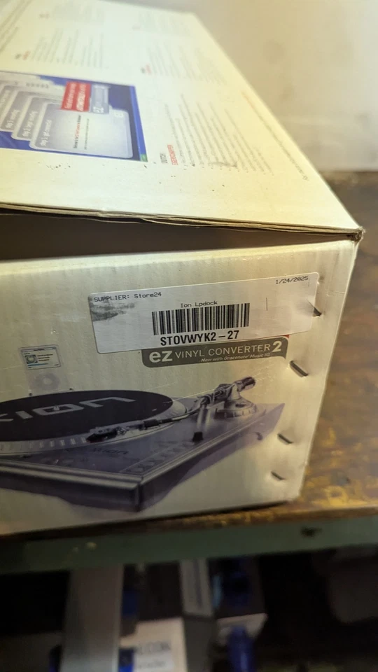 New ION LP DOCK Recordable Vinyl TURNTABLE With Dock For Ipods 5th Gen Or Older  - Image 3 of 4