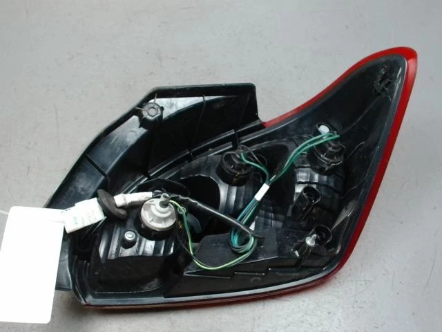 🇫🇷 FEU ARRIERE GAUCHE  MITSUBISHI SPACESTAR ➤8330B245 ♻️ - Photo 2/2