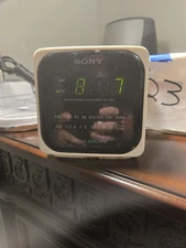 Vintage SONY Dream Machine White Cube AM FM Digital Alarm CLOCK RADIO ICF C120