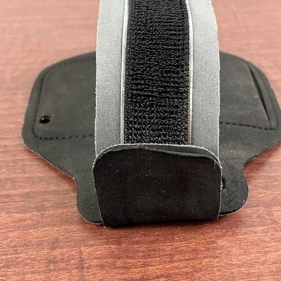 OEM Belkin Universal Armband For Smartphones 5.5" iPhone 8 Plus/7Plus/6 Plus - Image 4 of 4