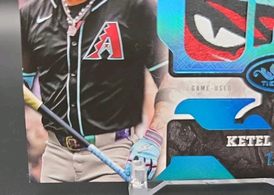 2025 Topps Tier One MLB - Tier One Reliquia Troquelada Ketel Marte 1/1 Diamondbacks Foto 3 de 4
