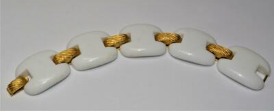 Vintage Frühe 1950s Gestempelt Trifari Crown Goldton Weiß Plastik 19.1cm Armband