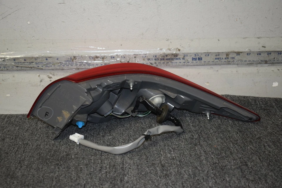 Conjunto de luz trasera izquierda Infiniti NISSAN OEM 16-17 Q50 265554HB0C Foto 4 de 4