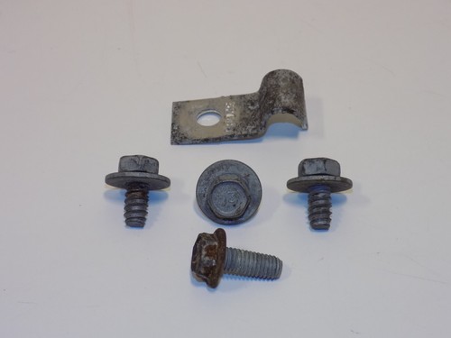 Anti Lock Brake ABS Speed Sensor Hold Down w/ Bolts 1995 OEM REAR C4 Corvette - Picture 3 of 10