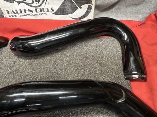 GENUINE HARLEY DAVIDSON TOURING VIVID BLACK MILWAUKEE EIGHT EXHAUST HEAT SHIELDS - Picture 9 of 13