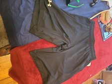Men's Under Armour Loose Fit Athletic Shorts Size Small Black Basketball Shorts