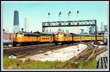 Postcard CHICAGO & NORTH WESTERN RAILROADPush-pull bilevel Commuter T P123 BL_A2