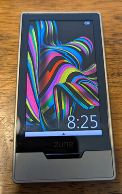 Microsoft Zune HD 32GB Platinum Media Player FM Radio Wireless (2009)