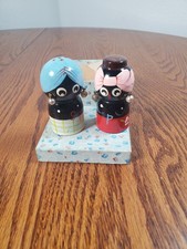 Disneyland Vintage 1950s Adventureland Souvenir Salt and Pepper Shakers Japan
