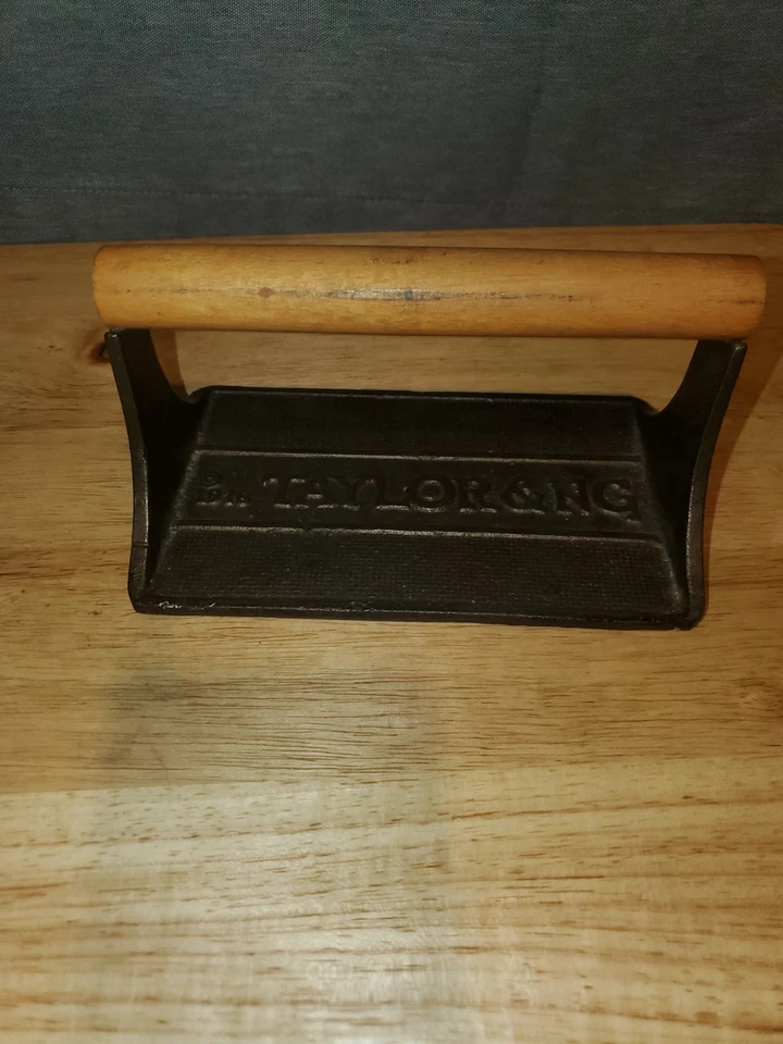 Prensa de tocino Taylor & NG 1978 vintage hierro fundido cerdo/flores mango de madera Foto 2 de 4