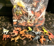Lot Of 200 Mixed Plastic Toy Animal Figurines Zoo House Farm Sea