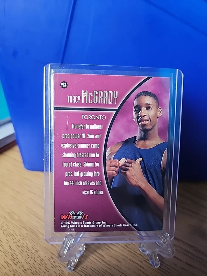 Tracy McGrady 1997 Ruedas Novato Thunder Young Guns #YG4 Novato RC Raptors Salón de la fama Foto 2 de 2