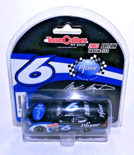 Mark Martin 6 Pfizer 2003 Team Caliber Pit Stop 1:64 NASCAR Diecast