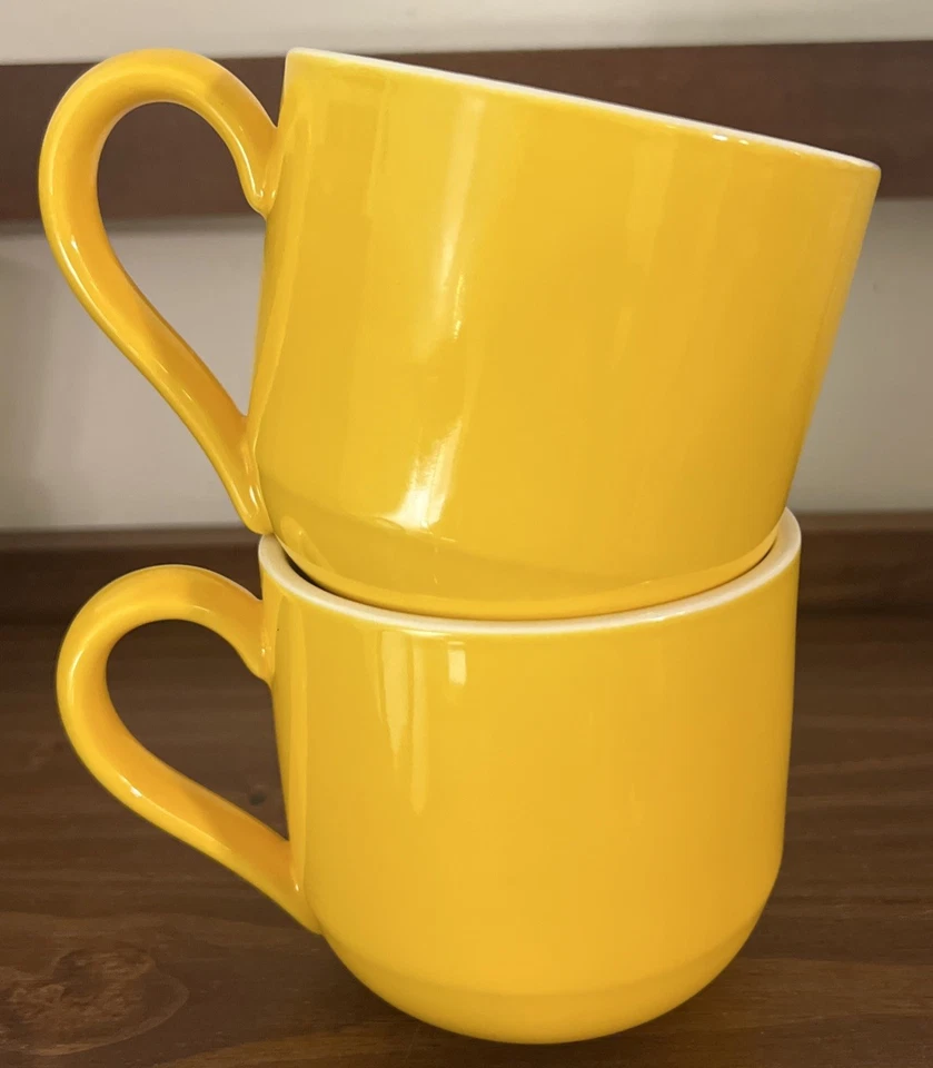 Lote 2 tazas de café de cerámica amarillas Keurig Signature logotipo en relieve 14,5 oz nuevas sin caja Foto 2 de 4