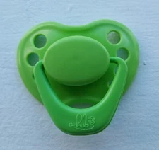Honeybug Magnetic Pacifier Reborn Art Doll Baby Newborn Handle APPLE GREEN